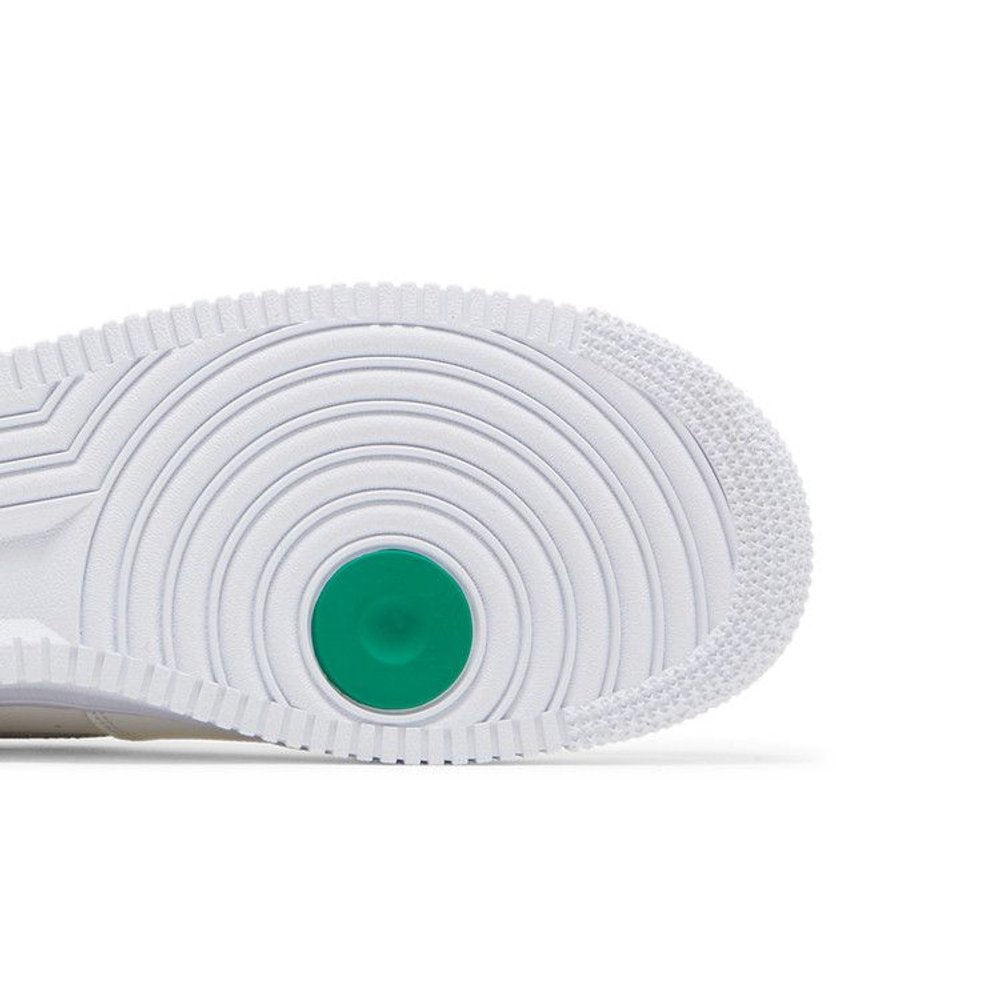 Nike Air Force 1 '07 LV8 '40th Anniversary - Sail Malachite' – pohled shora | Purekickz
