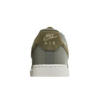 Nike Air Force 1 '07 LV8 Dark Stucco Neutral Olive – detail materiálu | Purekickz