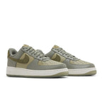 Nike Air Force 1 '07 LV8 Dark Stucco Neutral Olive – lifestyle foto | Purekickz
