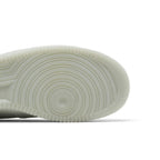 Nike Air Force 1 '07 Pro-Tech Light Silver – pohled shora | Purekickz