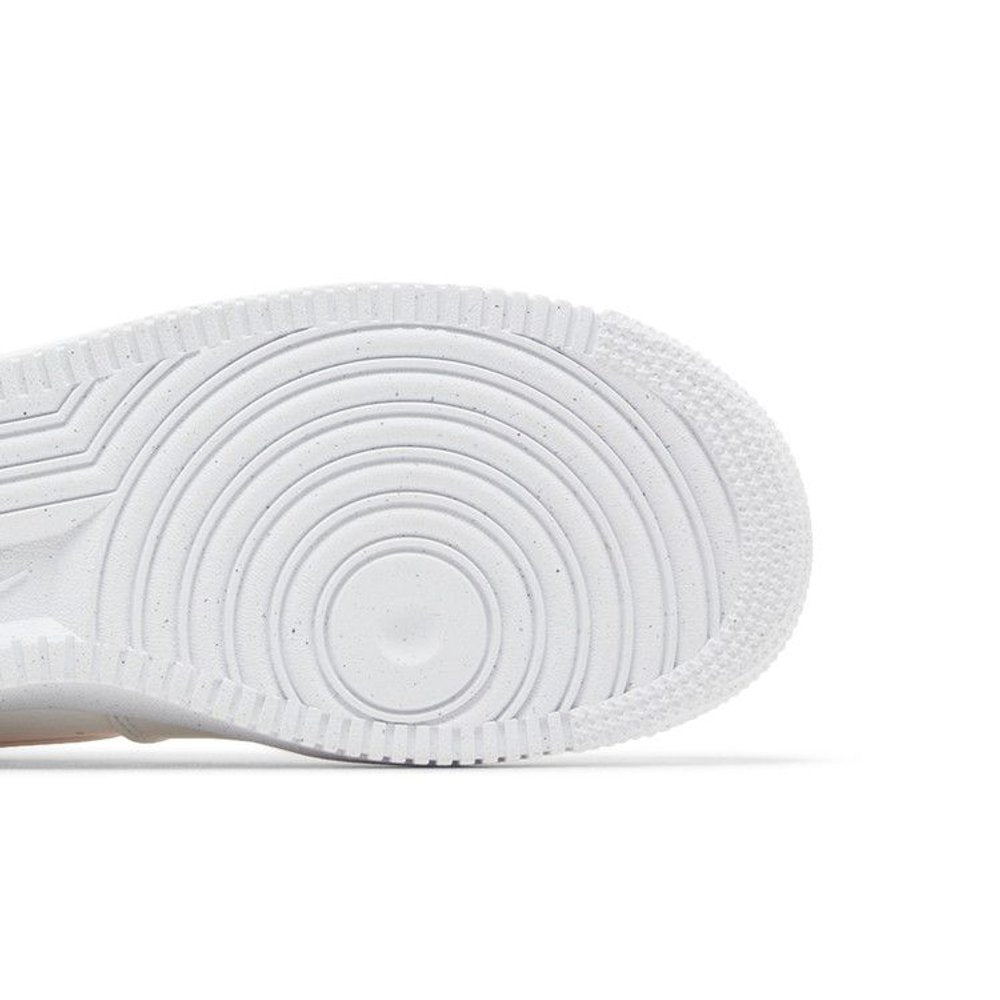 Nike Air Force 1 '07 SE Next Nature White Sea Coral – pohled shora | Purekickz