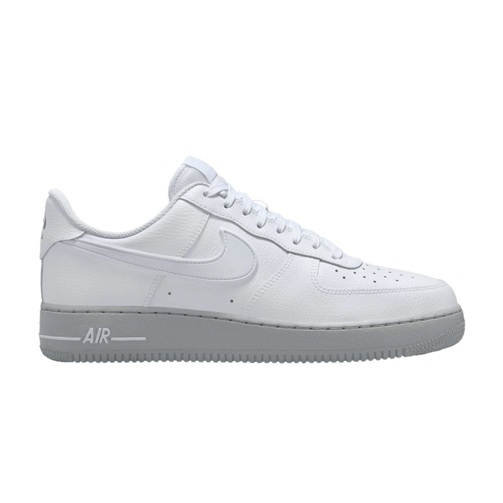 Nike Air Force 1 '07 'White Light Smoke Grey' – boční pohled | Purekickz