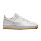 Nike Air Force 1 '07 'White University Gold Gum' – boční pohled | Purekickz