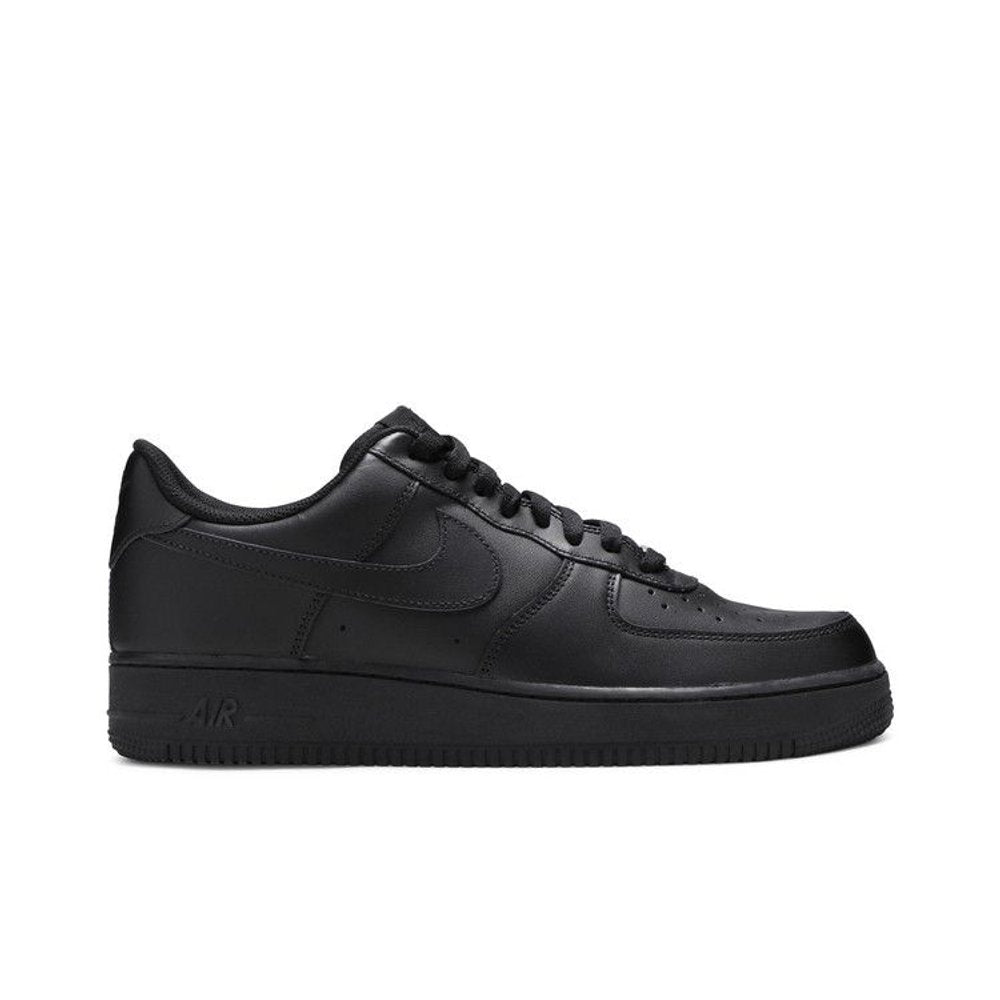 Nike Air Force 1 Low 07 Black – boční pohled | Purekickz