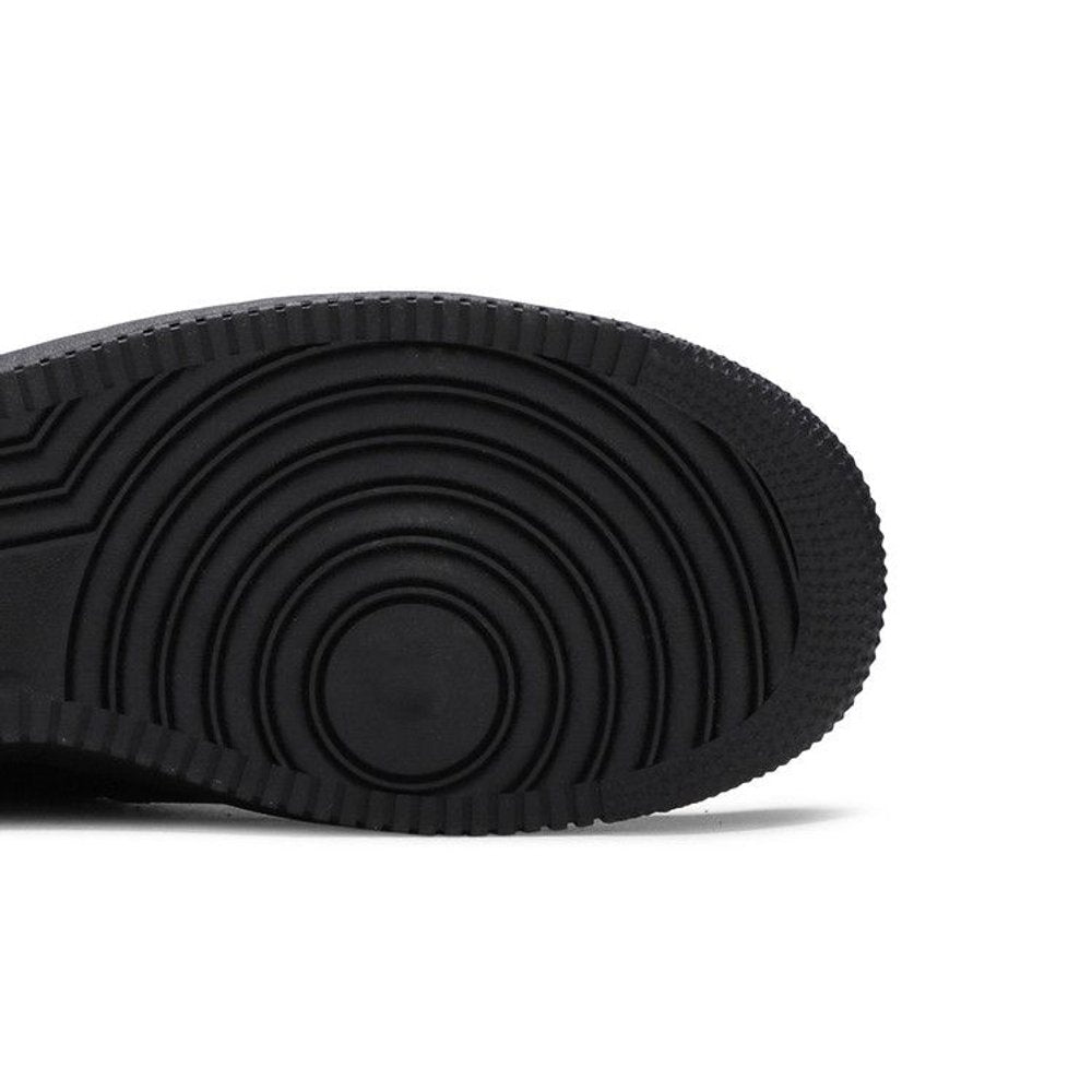 Nike Air Force 1 Low 07 Black – pohled shora | Purekickz