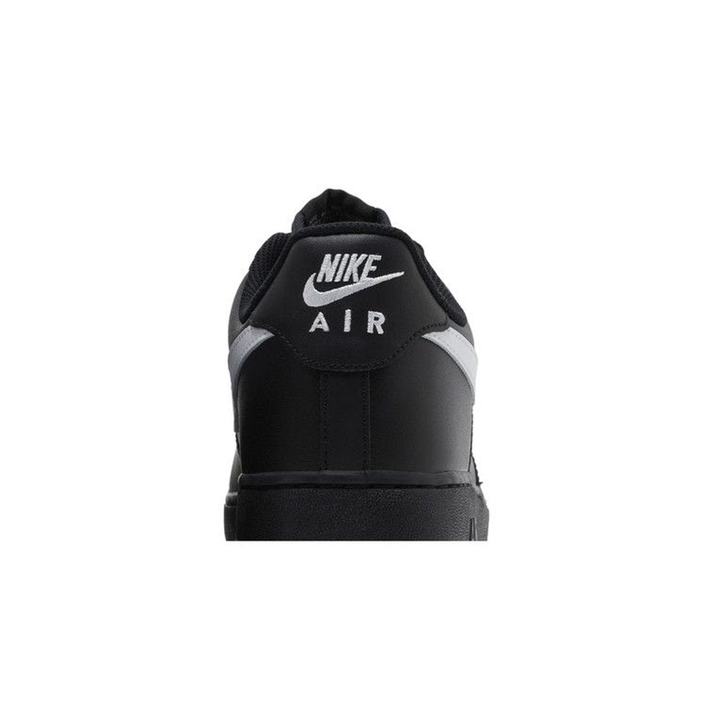 Nike Air Force 1 Low '07 Black White (2023) – detail materiálu | Purekickz