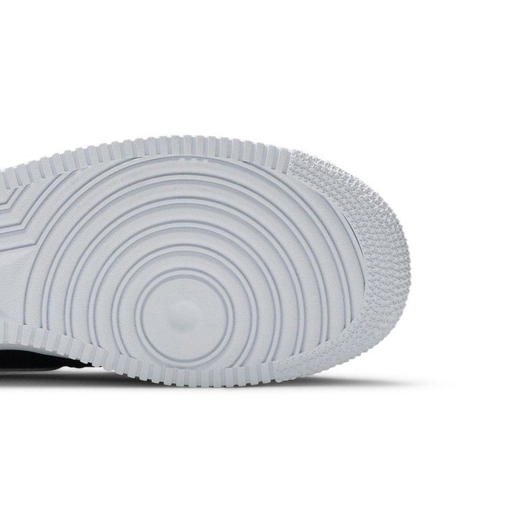 Nike Air Force 1 Low '07 Black White Pebbled Leather – pohled shora | Purekickz