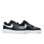 Nike Air Force 1 Low '07 Black White Pebbled Leather – lifestyle foto | Purekickz