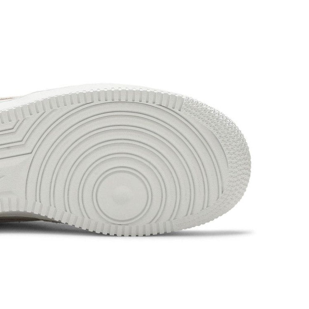 Nike Air Force 1 Low '07 Coconut Milk – pohled shora | Purekickz