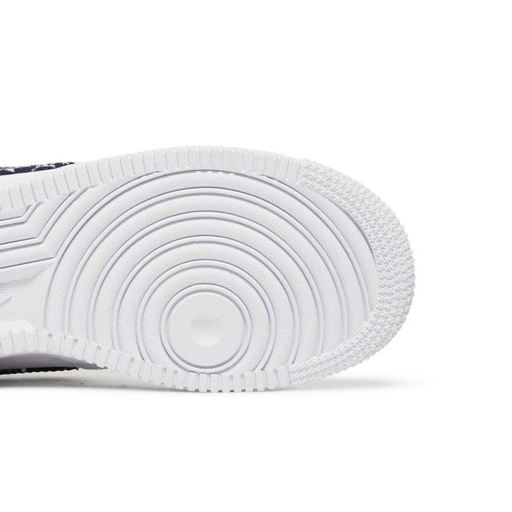 Nike Air Force 1 Low '07 Essential White Black Paisley (W) – pohled shora | Purekickz