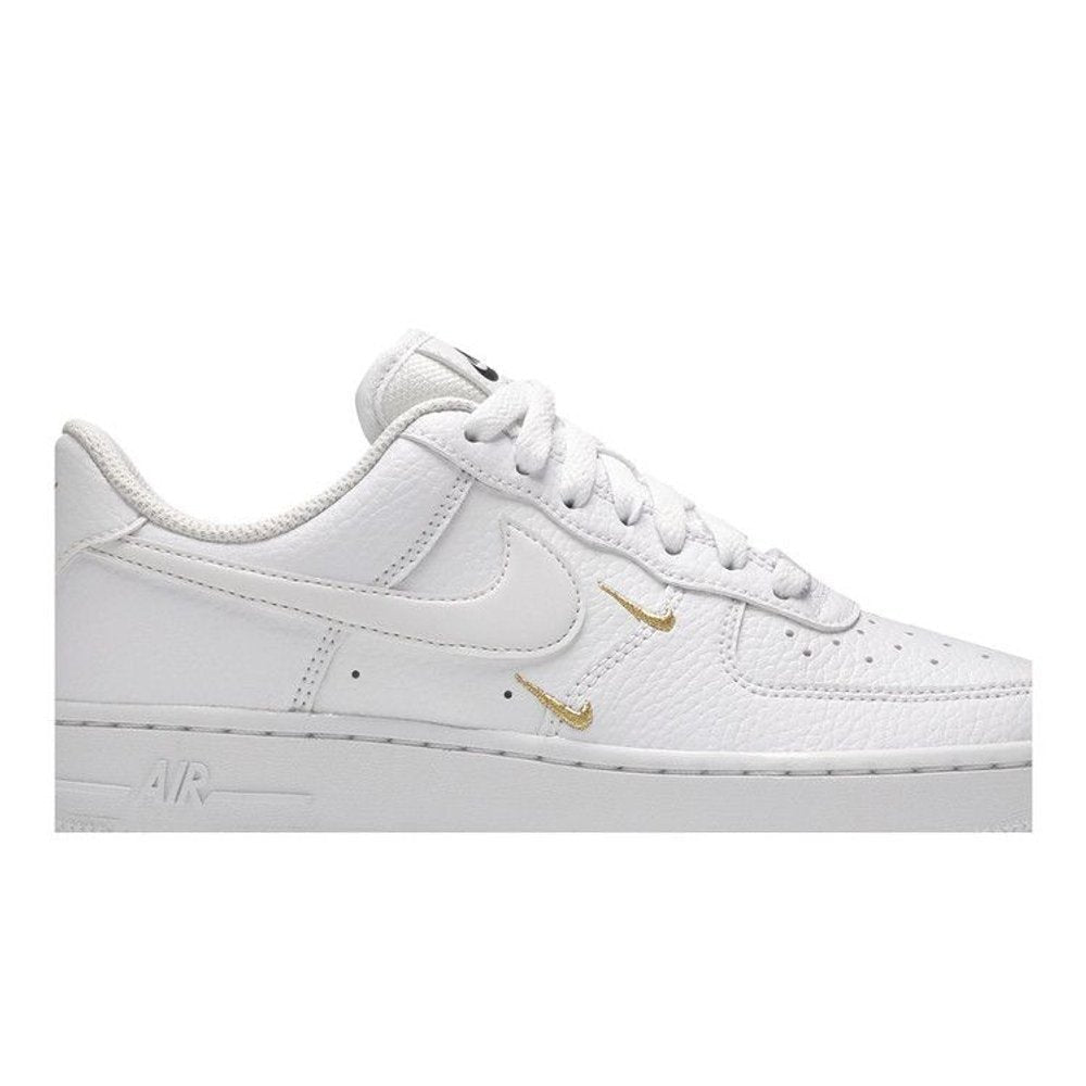 Nike Air Force 1 Low 07 Essential White Metallic Gold (W) – detail | Purekickz