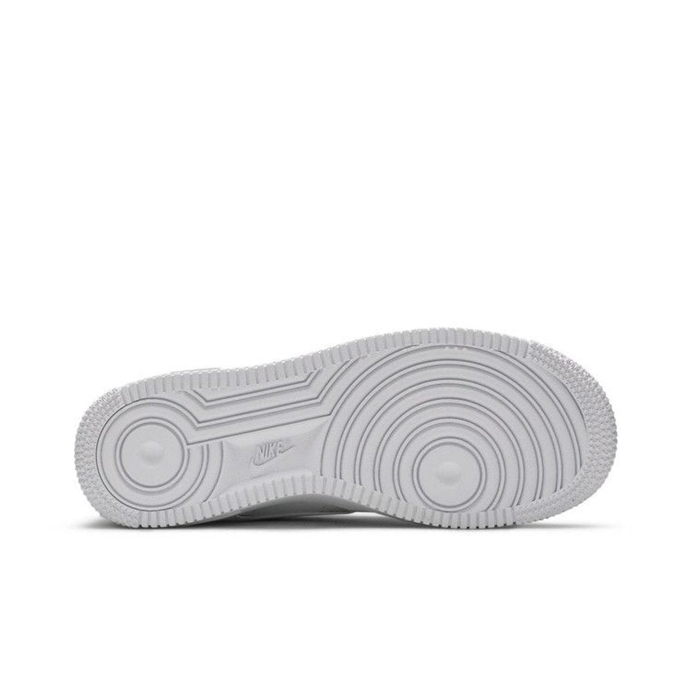 Nike Air Force 1 Low 07 Essential White Metallic Gold (W) – zadní pohled | Purekickz