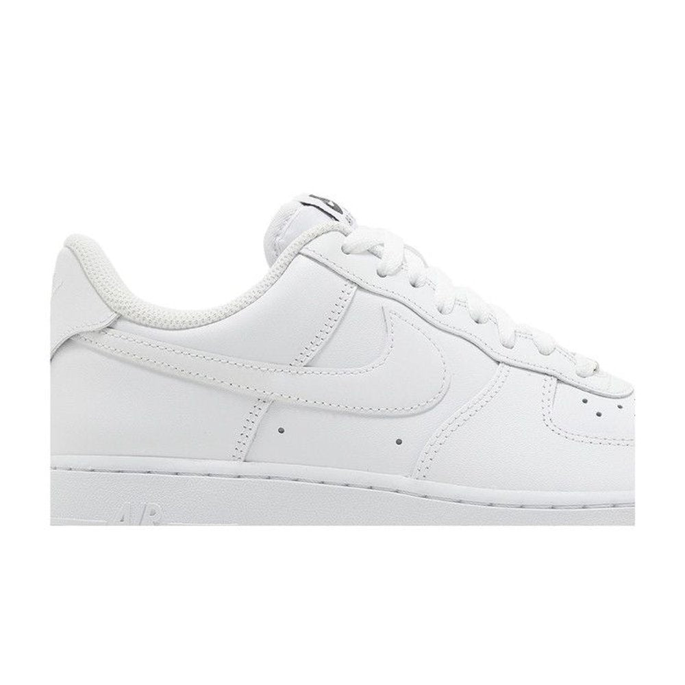 Nike Air Force 1 Low '07 Flyease Triple White (W) – detail | Purekickz