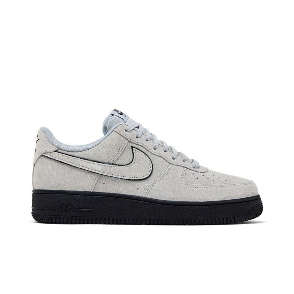 Nike Air Force 1 Low '07 LV8 Light Smoke Grey Suede Black – boční pohled | Purekickz