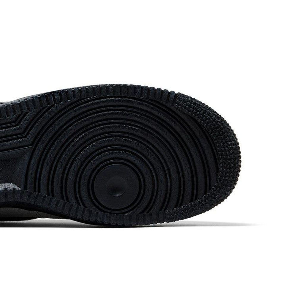 Nike Air Force 1 Low '07 LV8 Light Smoke Grey Suede Black – pohled shora | Purekickz