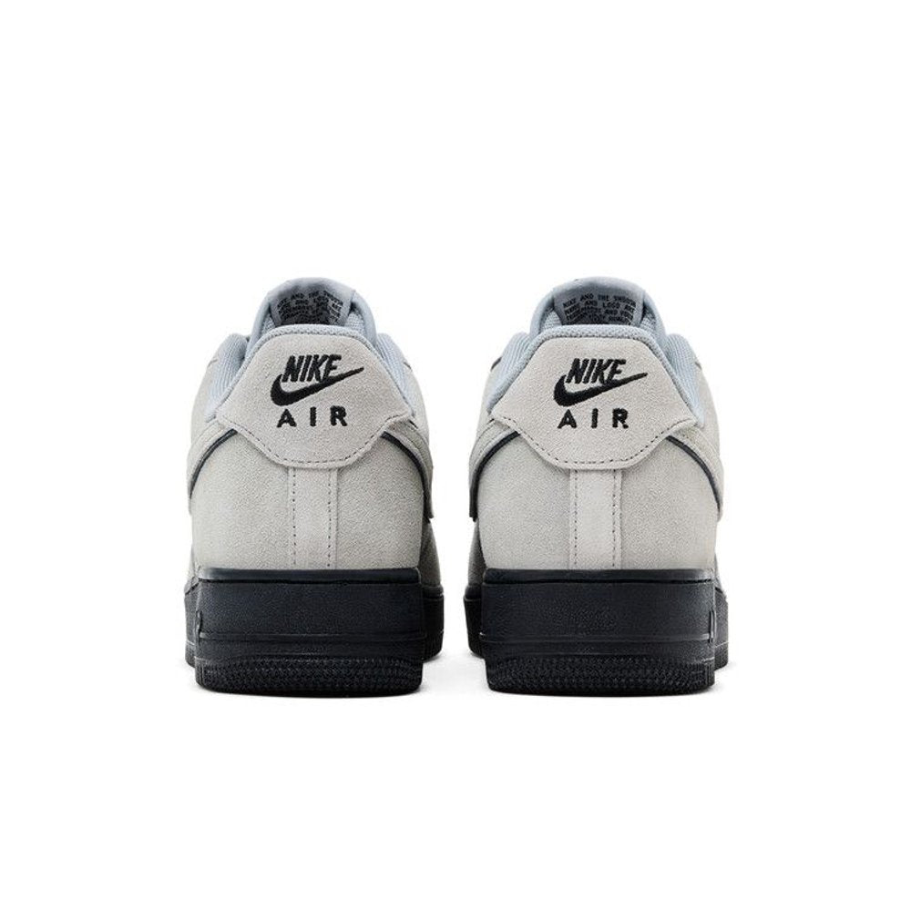Nike Air Force 1 Low '07 LV8 Light Smoke Grey Suede Black – podrážka | Purekickz