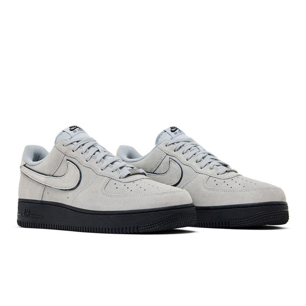 Nike Air Force 1 Low '07 LV8 Light Smoke Grey Suede Black – lifestyle foto | Purekickz