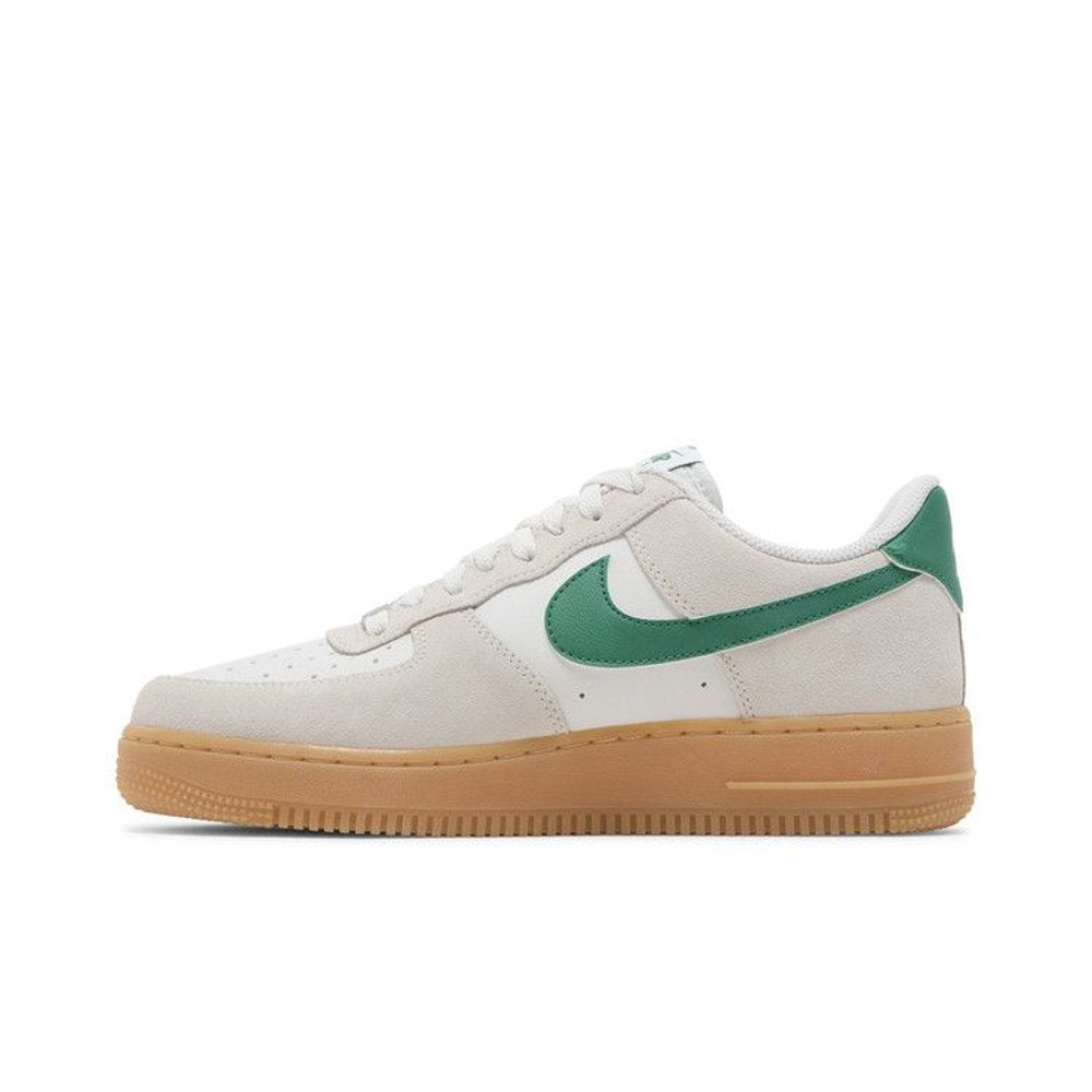 Nike Air Force 1 Low '07 LV8 Phantom Malachite Gum – hlavní pohled | Purekickz