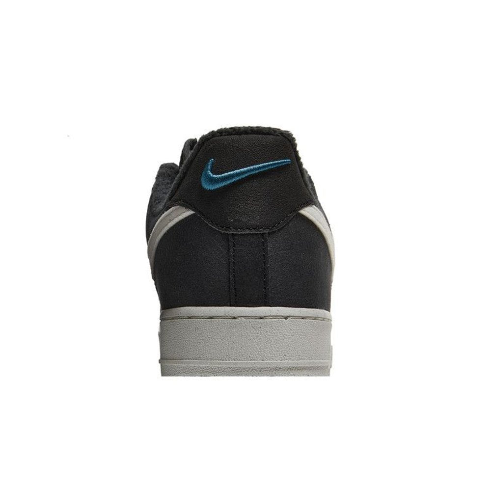 Nike Air Force 1 Low '07 LV8 Toasty Black White – detail materiálu | Purekickz