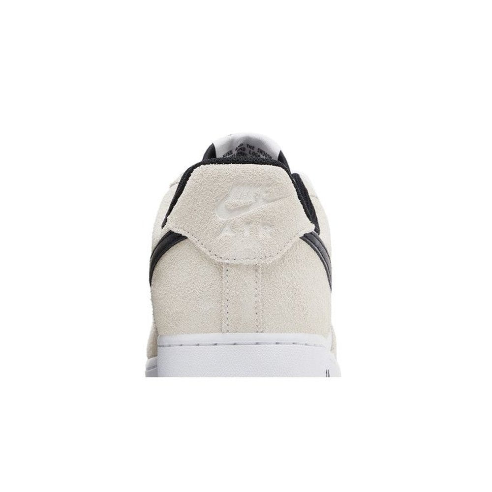 Nike Air Force 1 Low '07 LV8 White Black – detail materiálu | Purekickz