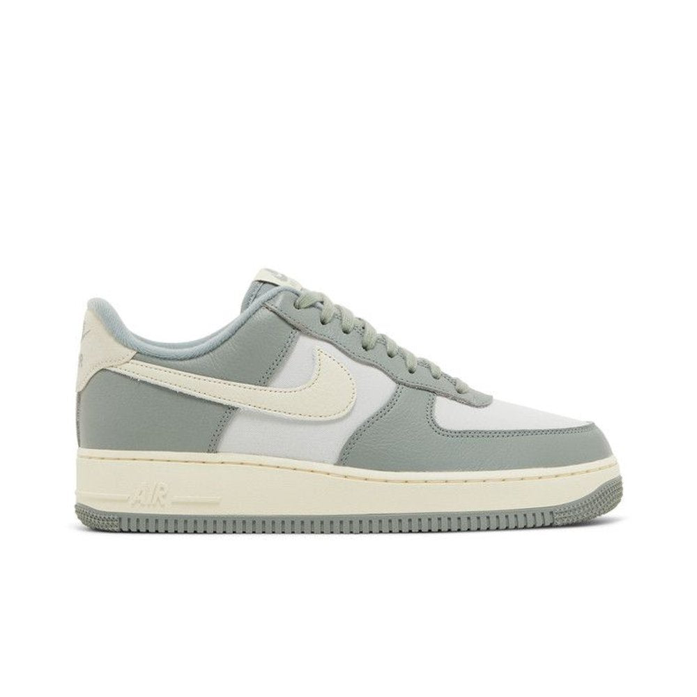 Nike Air Force 1 Low '07 LX Mica Green Coconut Milk – boční pohled | Purekickz