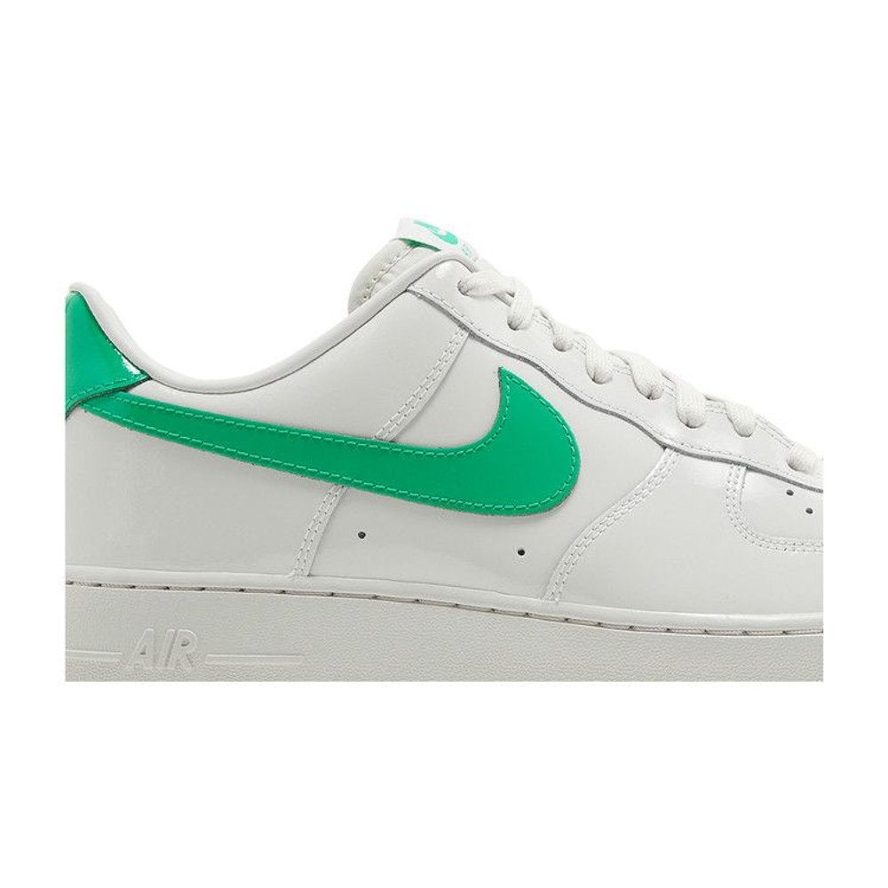 Nike Air Force 1 Low '07 Patent Platinum Tint Stadium Green – detail | Purekickz