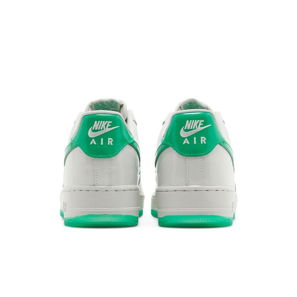 Nike Air Force 1 Low '07 Patent Platinum Tint Stadium Green – podrážka | Purekickz