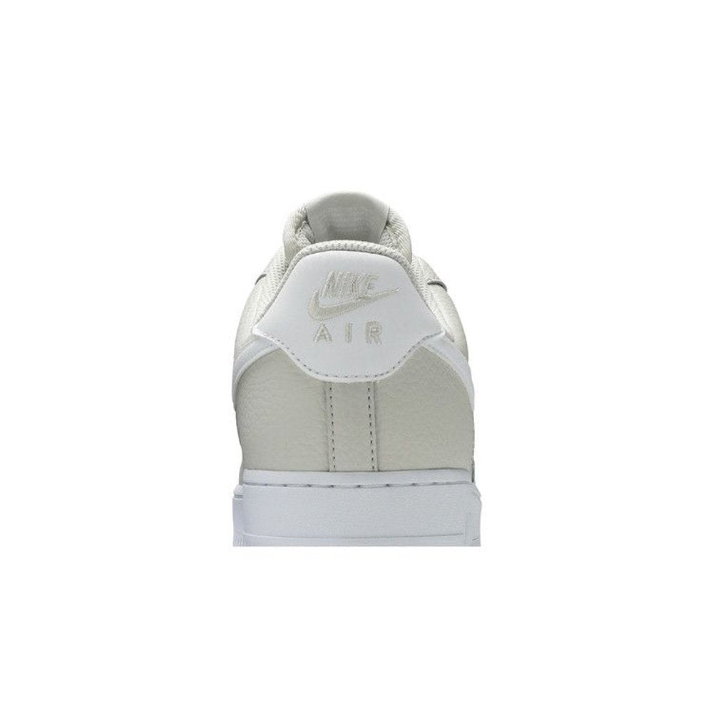 Nike Air Force 1 Low 07 Pebbled Pure Platinum – detail materiálu | Purekickz