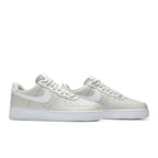 Nike Air Force 1 Low 07 Pebbled Pure Platinum – lifestyle foto | Purekickz