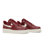 Nike Air Force 1 Low '07 Premium History Of Logos Team Red (W) – lifestyle foto | Purekickz