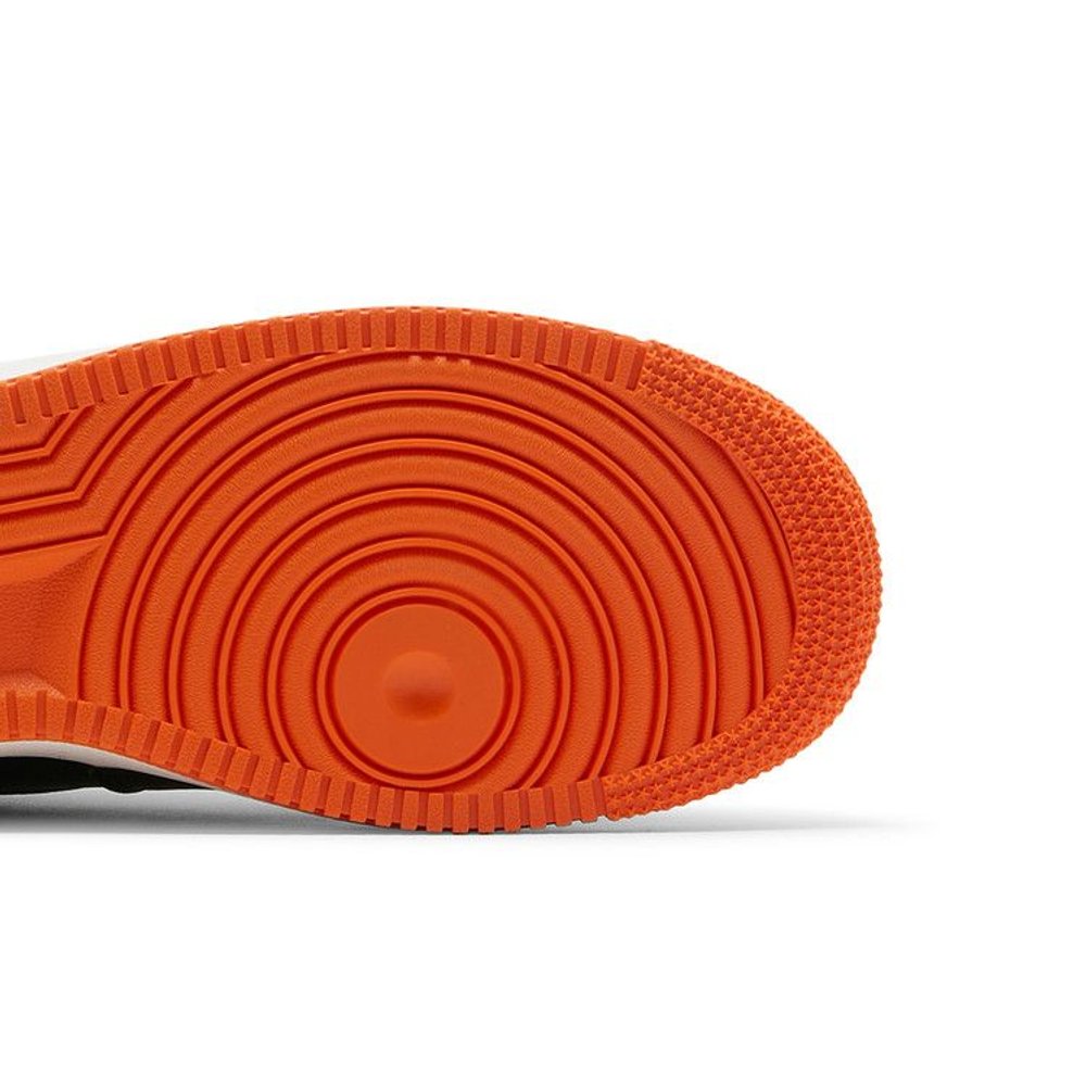 Nike Air Force 1 Low '07 PRM Halloween (2021) – pohled shora | Purekickz