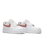 Nike Air Force 1 Low '07 Rust Pink (Women's) – lifestyle foto | Purekickz