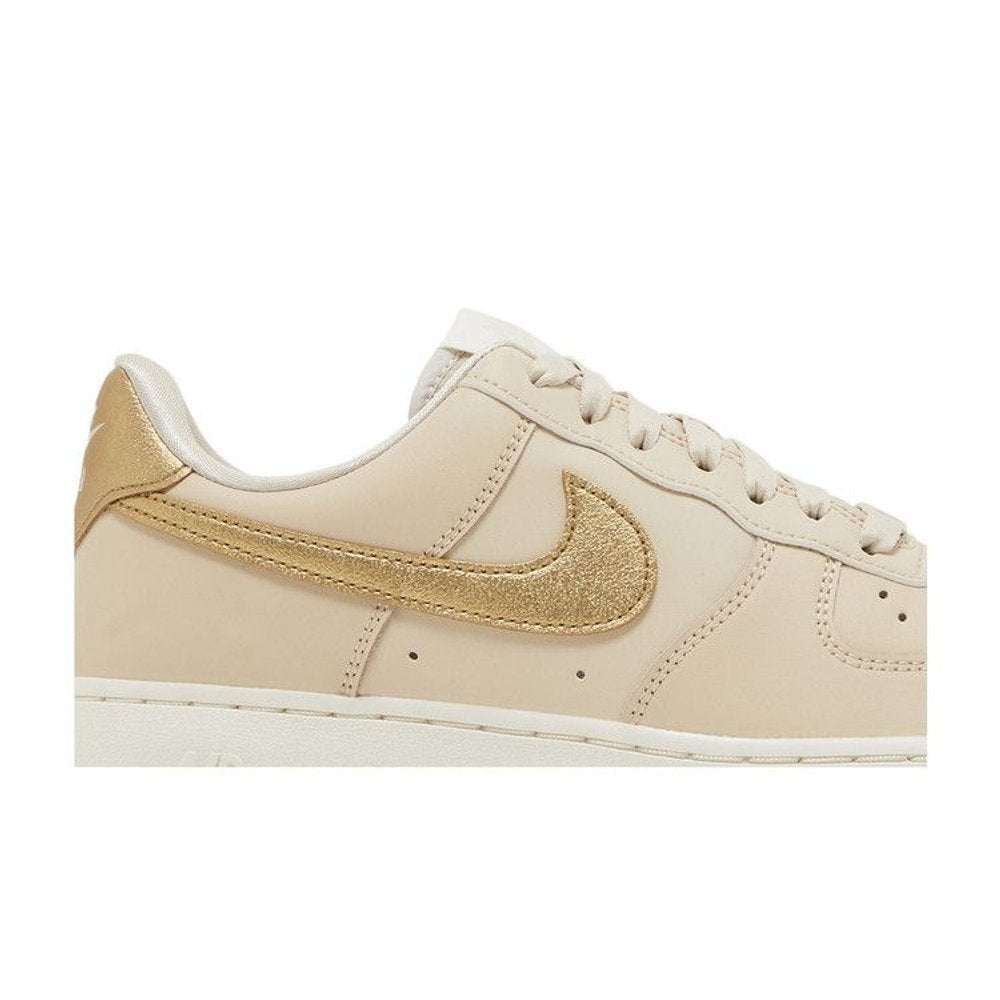 Nike Air Force 1 Low '07 Sanddrift Metallic Gold (W) – detail | Purekickz