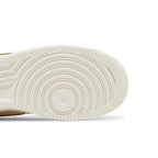 Nike Air Force 1 Low '07 Sanddrift Metallic Gold (W) – pohled shora | Purekickz