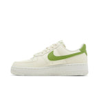 Nike Air Force 1 Low '07 SE Coconut Milk Chlorophyll (W) – hlavní pohled | Purekickz