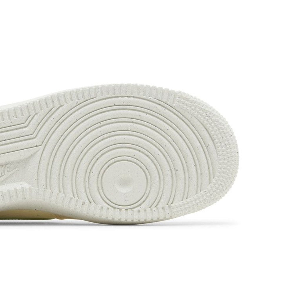 Nike Air Force 1 Low '07 SE Coconut Milk Chlorophyll (W) – pohled shora | Purekickz