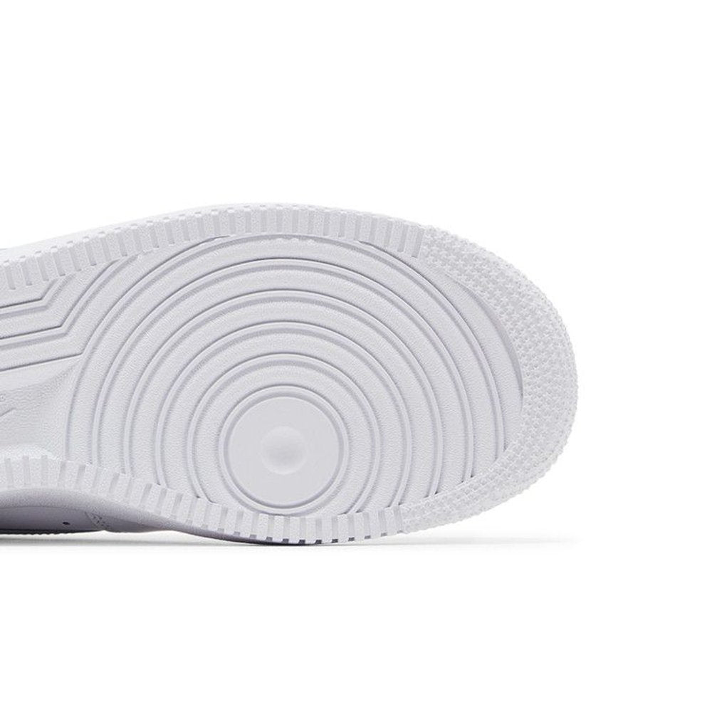 Nike Air Force 1 Low ´07 White – pohled shora | Purekickz