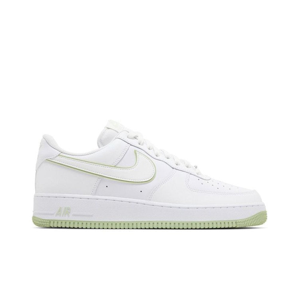 Nike Air Force 1 Low '07 White Honeydew – boční pohled | Purekickz