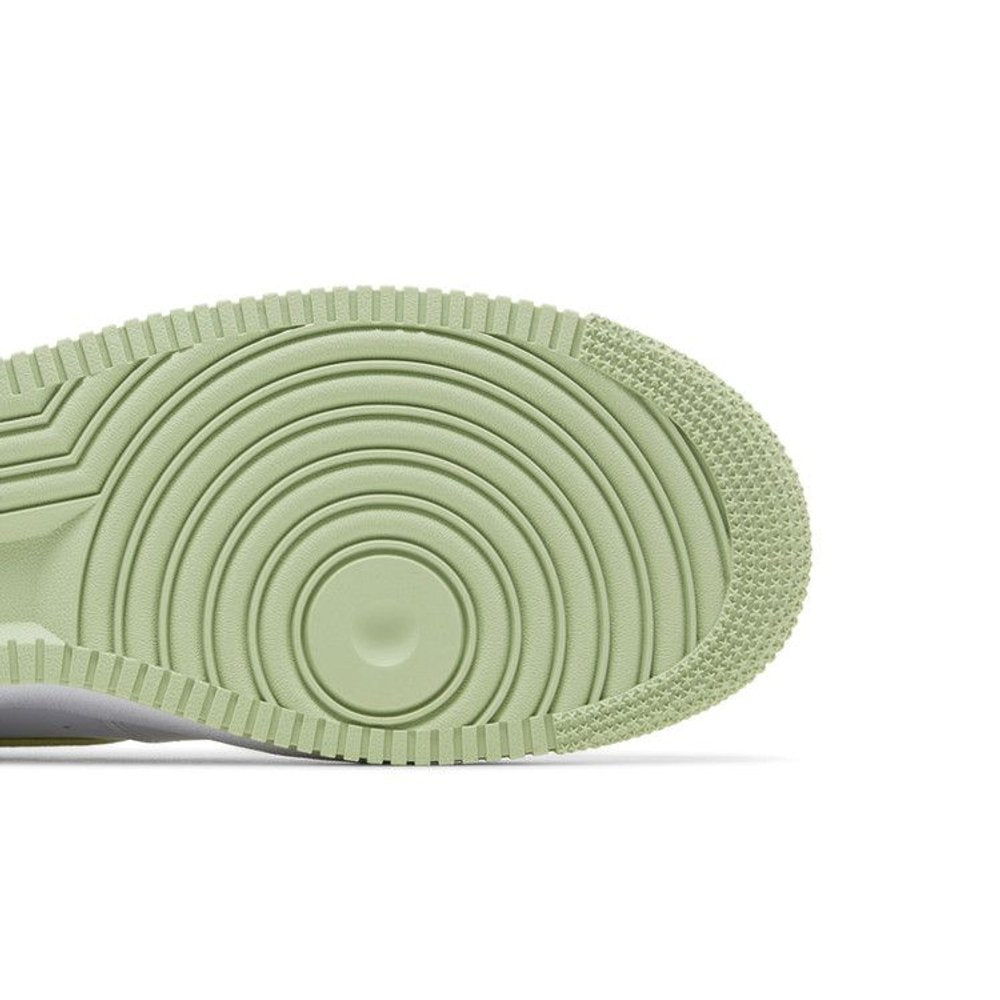 Nike Air Force 1 Low '07 White Honeydew – pohled shora | Purekickz