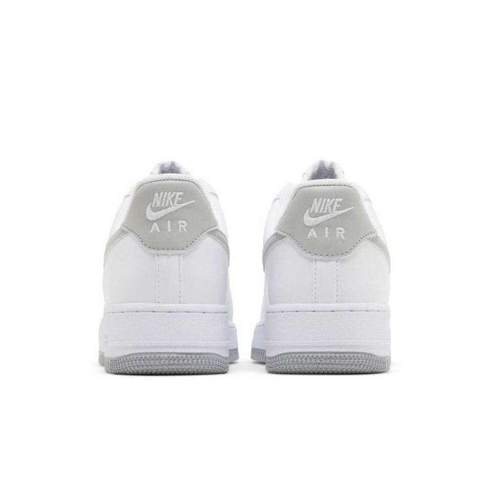 Nike Air Force 1 Low '07 White Light Smoke Grey – podrážka | Purekickz