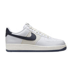 Nike Air Force 1 Low '07 White Obsidian Fir – boční pohled | Purekickz