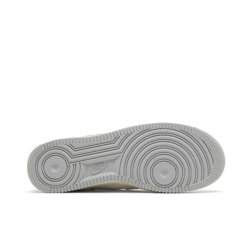 Nike Air Force 1 Low '07 White Python (W) – zadní pohled | Purekickz