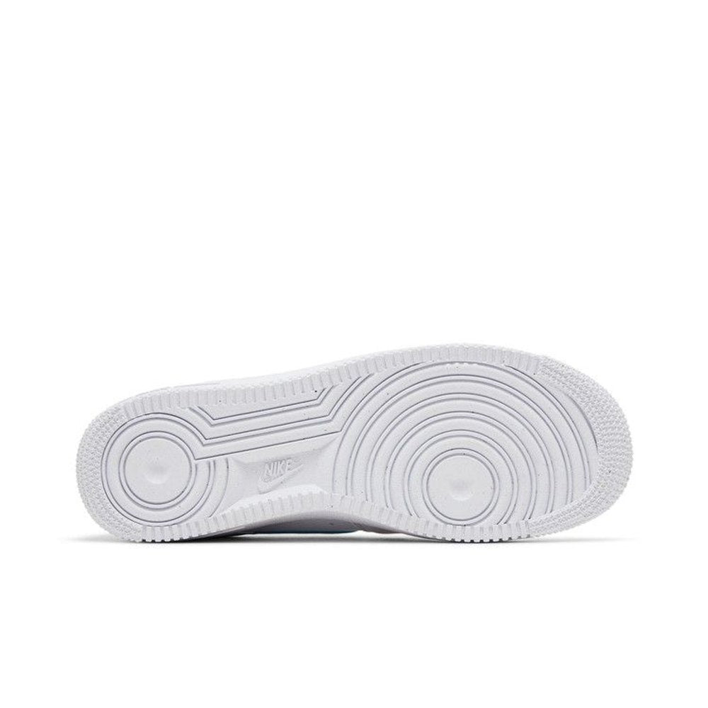 Nike Air Force 1 Low '07 White University Blue (W) – zadní pohled | Purekickz