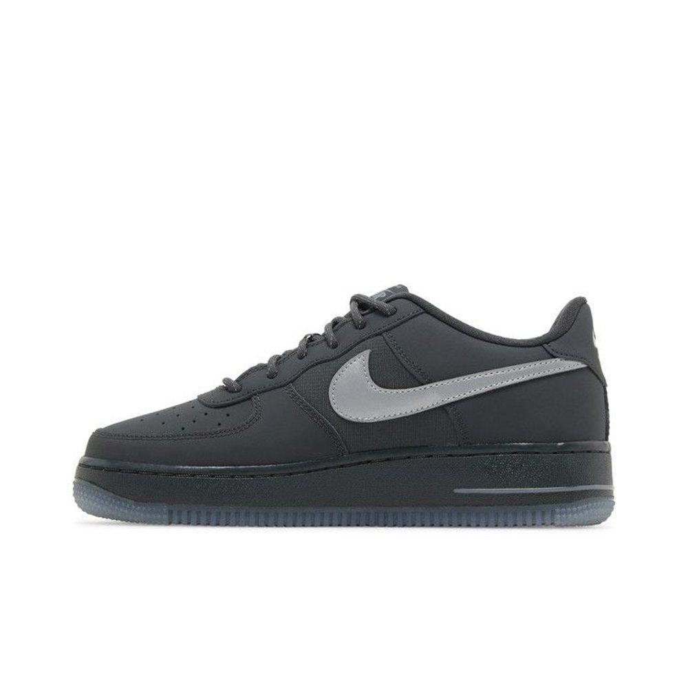Nike Air Force 1 Low Anthracite Reflective Silver (GS) – hlavní pohled | Purekickz
