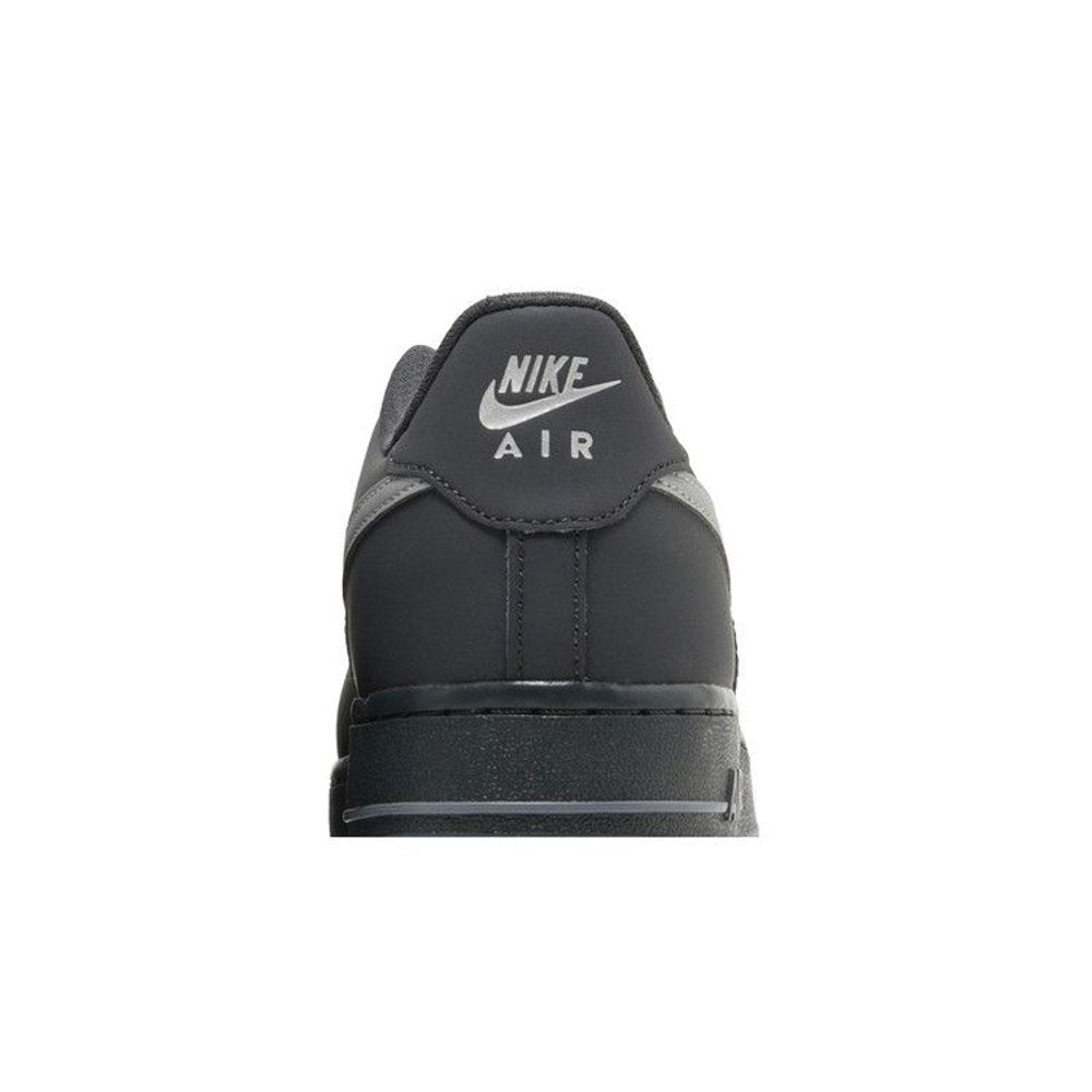 Nike Air Force 1 Low Anthracite Reflective Silver (GS) – detail materiálu | Purekickz
