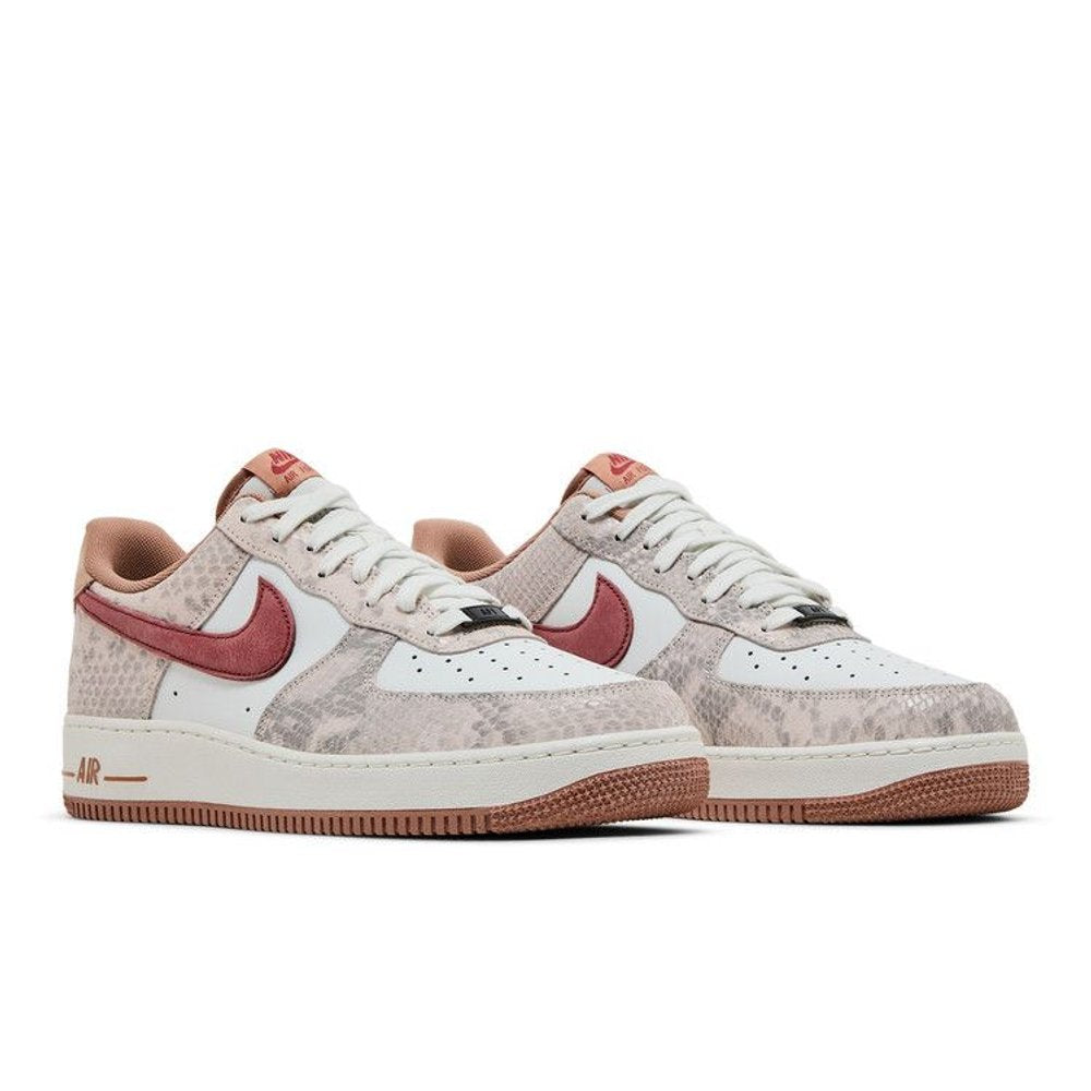 Nike Air Force 1 Low Canyon Rust Snakeskin – lifestyle foto | Purekickz
