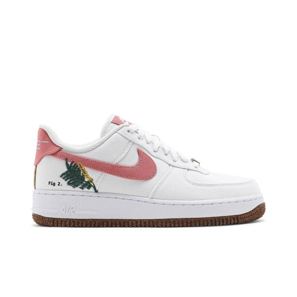 Nike Air Force 1 Low Catechu (Women's) – boční pohled | Purekickz
