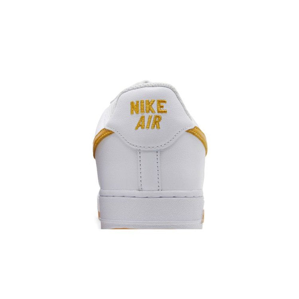 Nike Air Force 1 Low Color of the Month - White University Gold – detail materiálu | Purekickz
