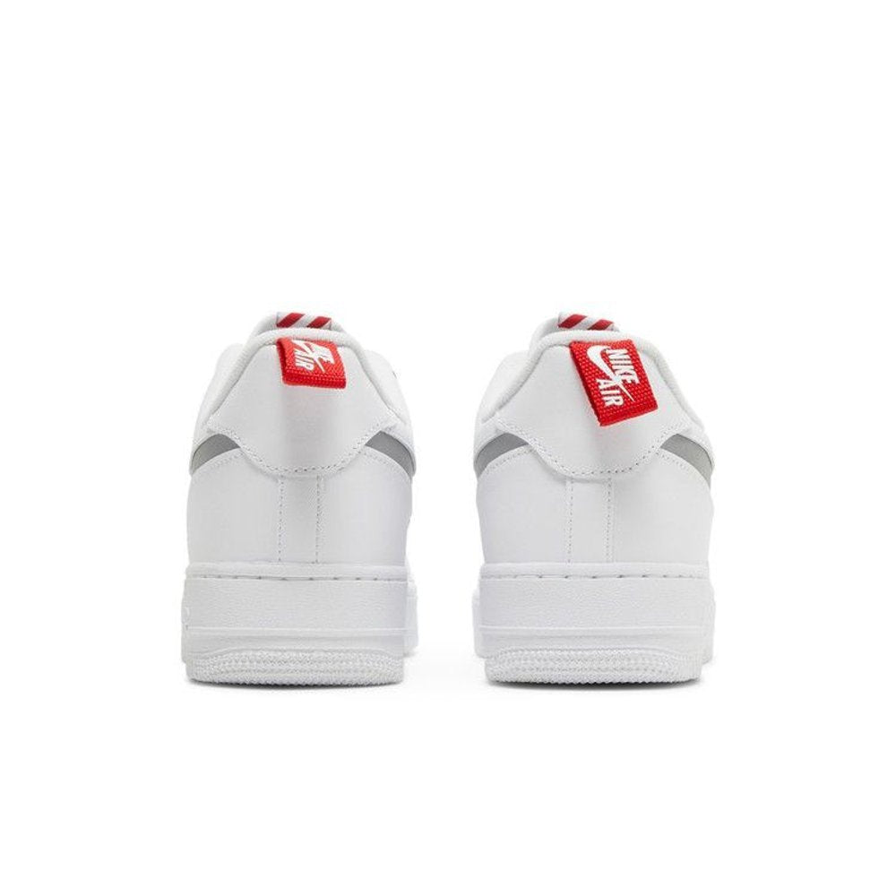 Nike Air Force 1 Low Cut Out Swoosh - White – podrážka | Purekickz