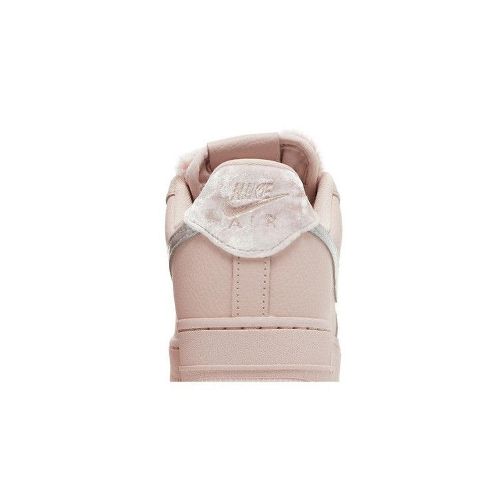Nike Air Force 1 Low Faux Sherpa Fur – detail materiálu | Purekickz